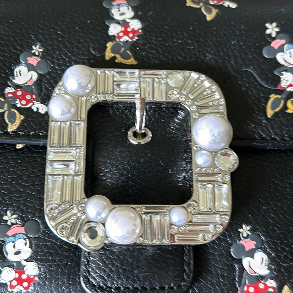 Kate spade Disney parks Minnie Mouse purse. Cross body; black; gently used w/tag